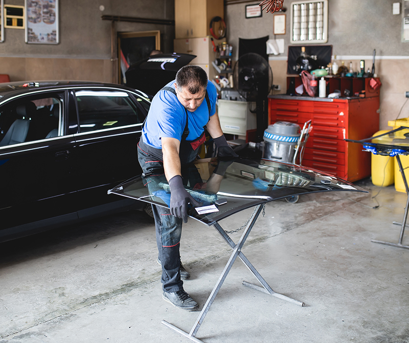 windshield replacement service